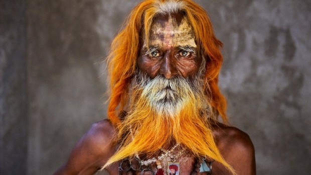 Steve-McCurry-Un-uomo-anziano-della-tribù-Rabari-e1414706326741